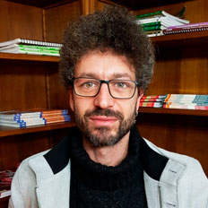 Salvatore Ambrosino. PEC, escuela de idiomas.